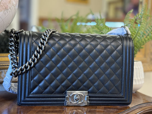 CHANEL BOY BAG LARGE